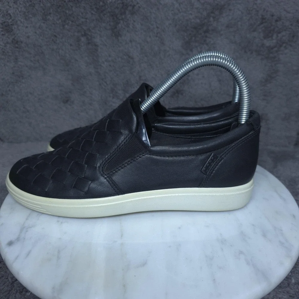 ECCO Shoes Womens Size 5 Black Leather Woven Slip On Casual Comfort 43045301001